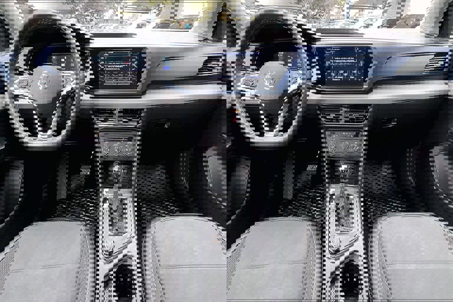 Certified 2022 Volkswagen Taos SE image 16