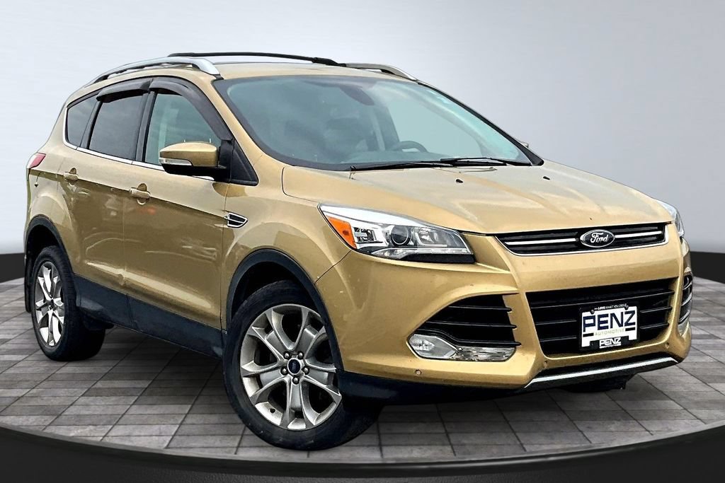 Used 2014 Ford Escape Titanium w/ Equipment Group 401A AWD/4WD image 3