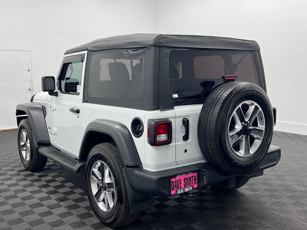 Used 2018 Jeep Wrangler Sport AWD/4WD image 3