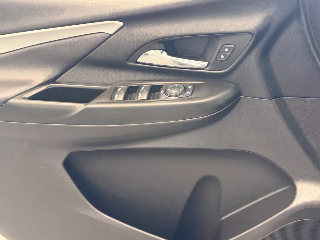Certified 2023 Chevrolet Bolt LT w/ Infotainment Package FWD image 27