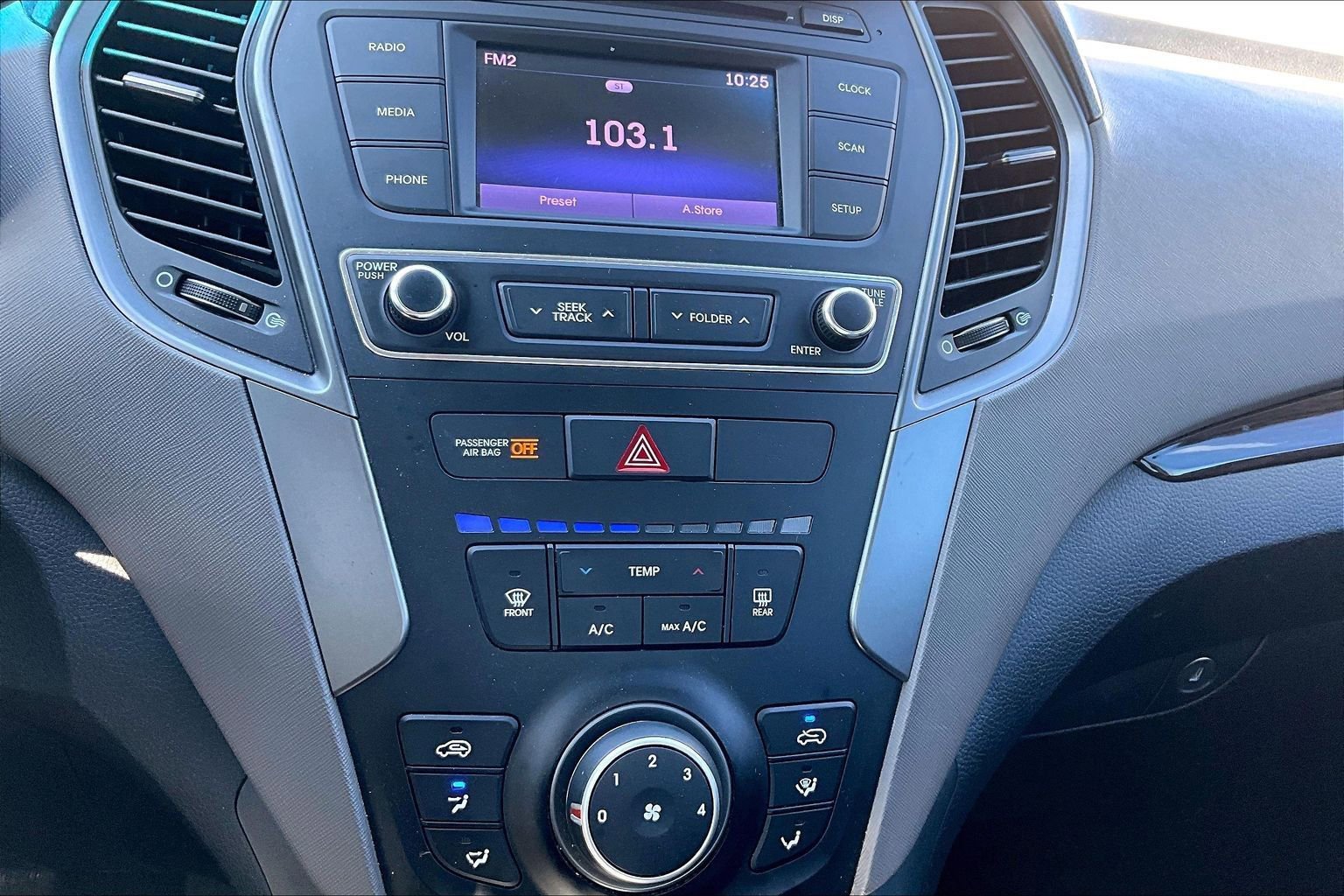 Used 2018 Hyundai Santa Fe Sport image 15