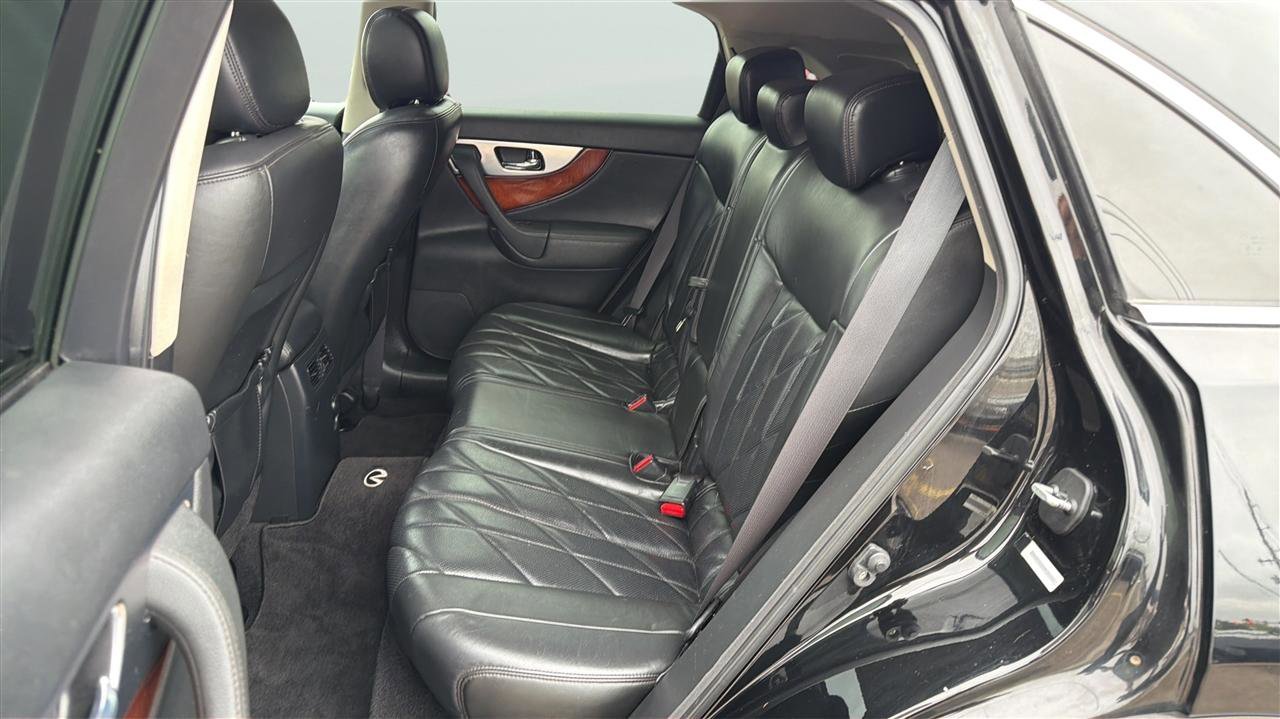 Used 2009 INFINITI FX35 2WD w/ Deluxe Touring Pkg image 20