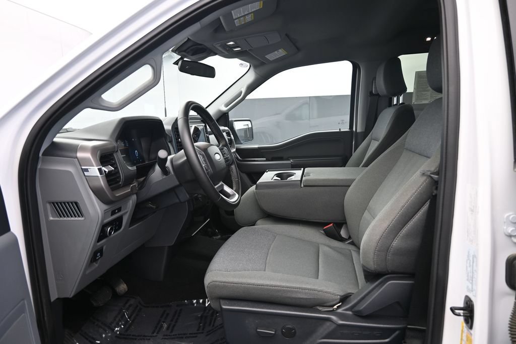 Used 2025 Ford F150 XLT w/ Equipment Group 301A Standard AWD/4WD image 18