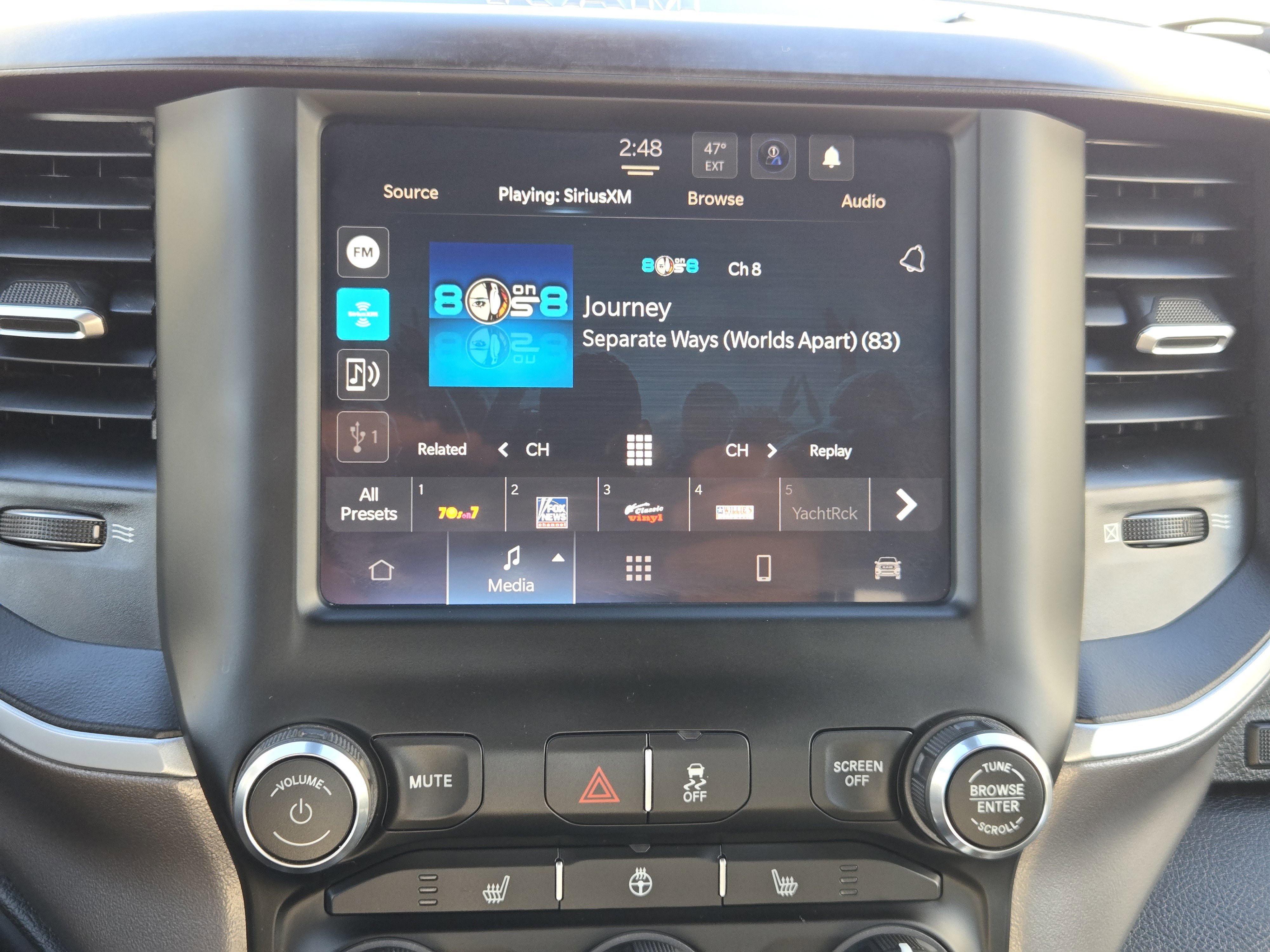 Used 2024 RAM 3500 Big Horn w/ Heated Seats & Wheel Group image 20