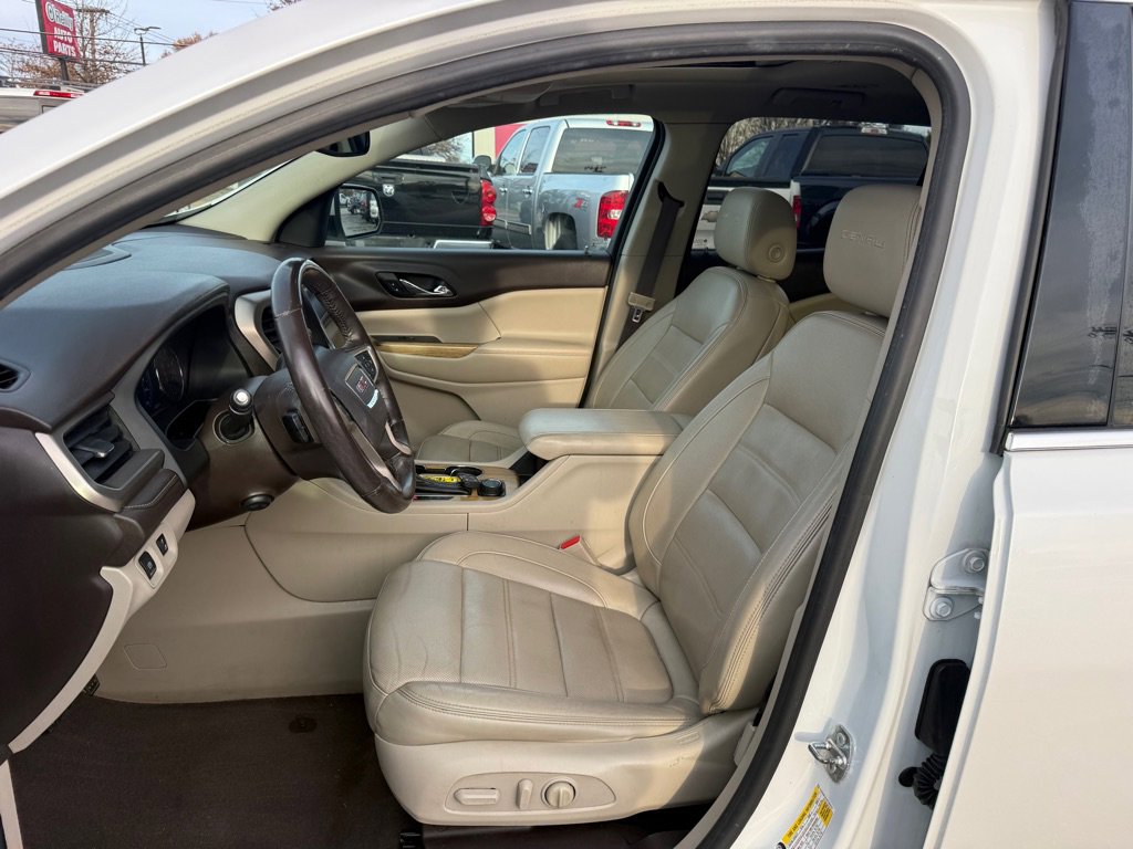 Used 2017 GMC Acadia Denali w/ Technology Package image 7