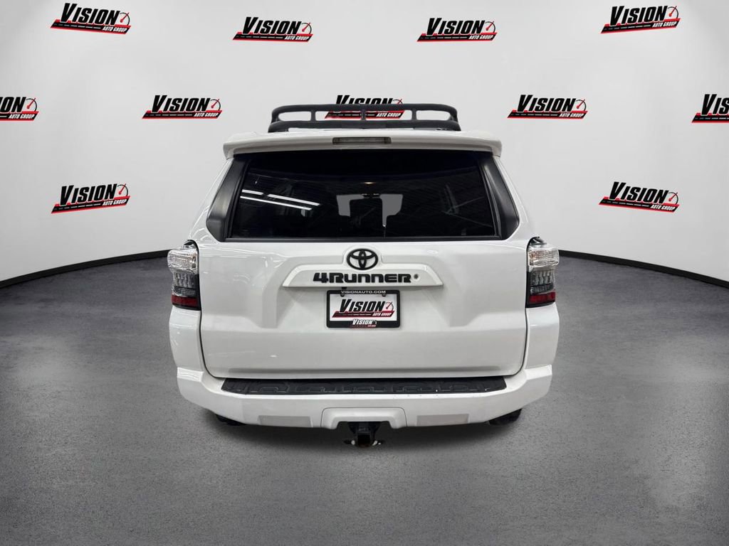 Used 2019 Toyota 4Runner 4WD image 6