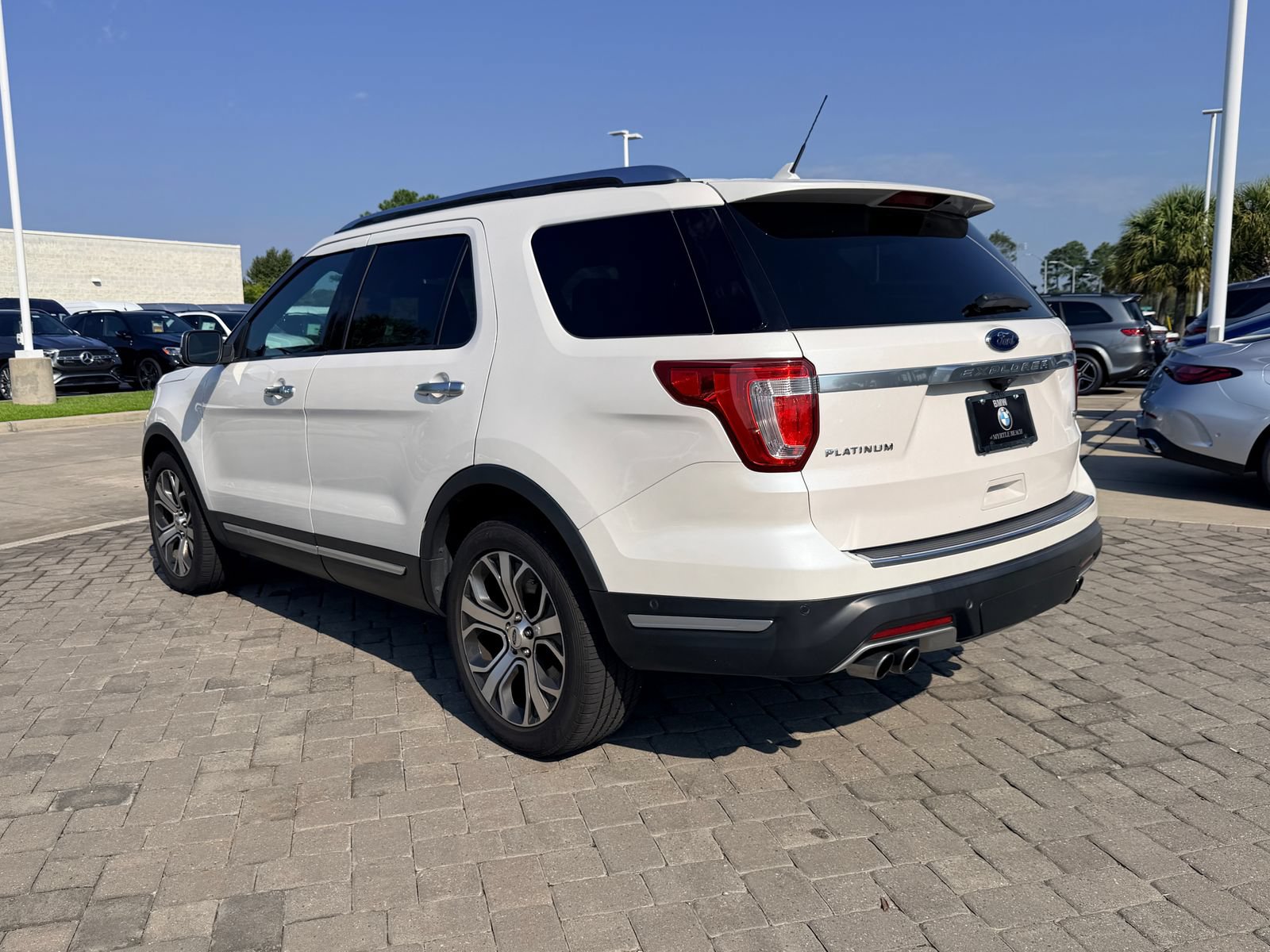 Used 2019 Ford Explorer Platinum AWD/4WD image 11