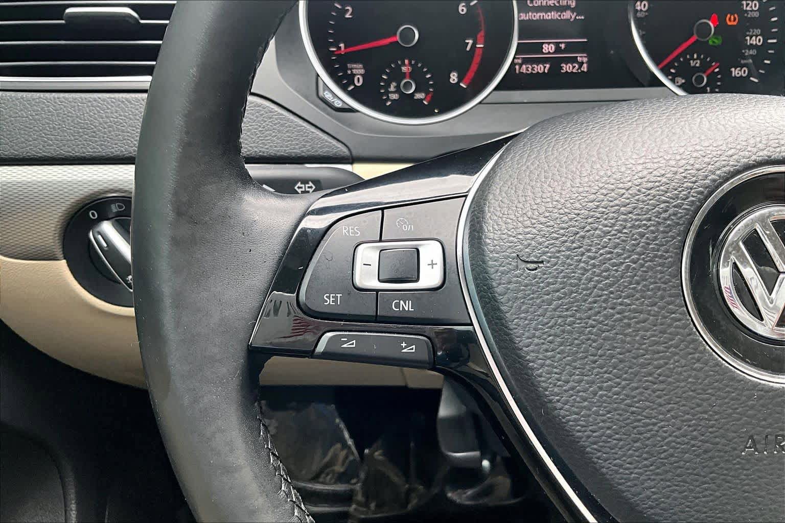 Used 2017 Volkswagen Jetta SE FWD image 24