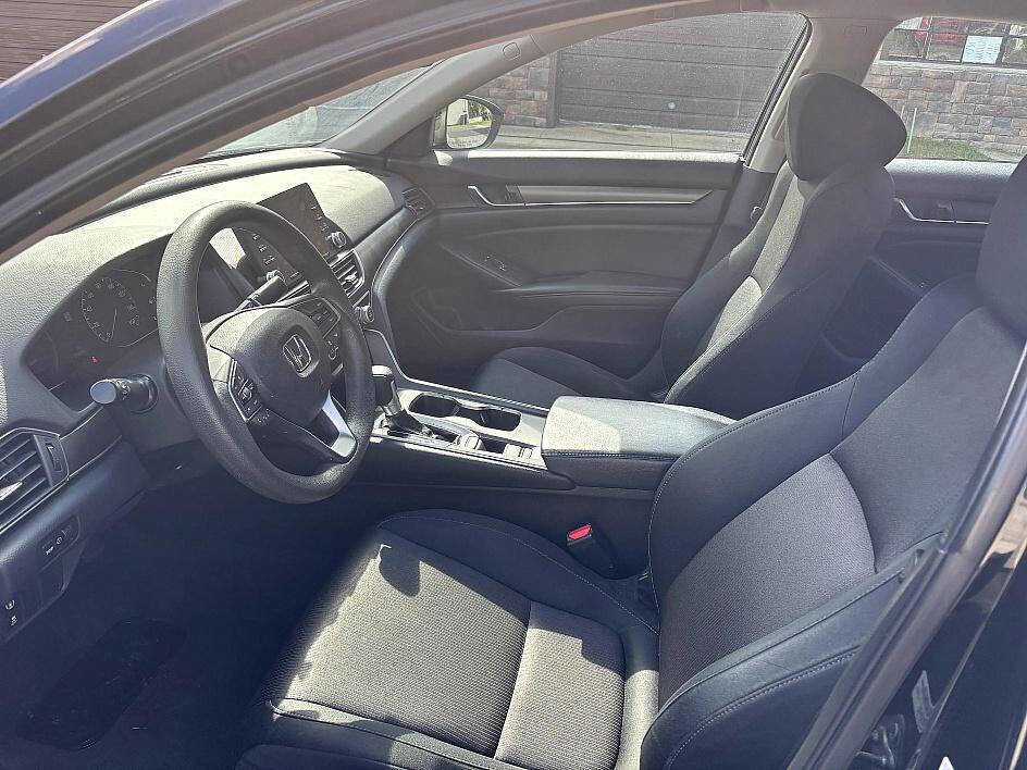 Used 2018 Honda Accord LX image 13