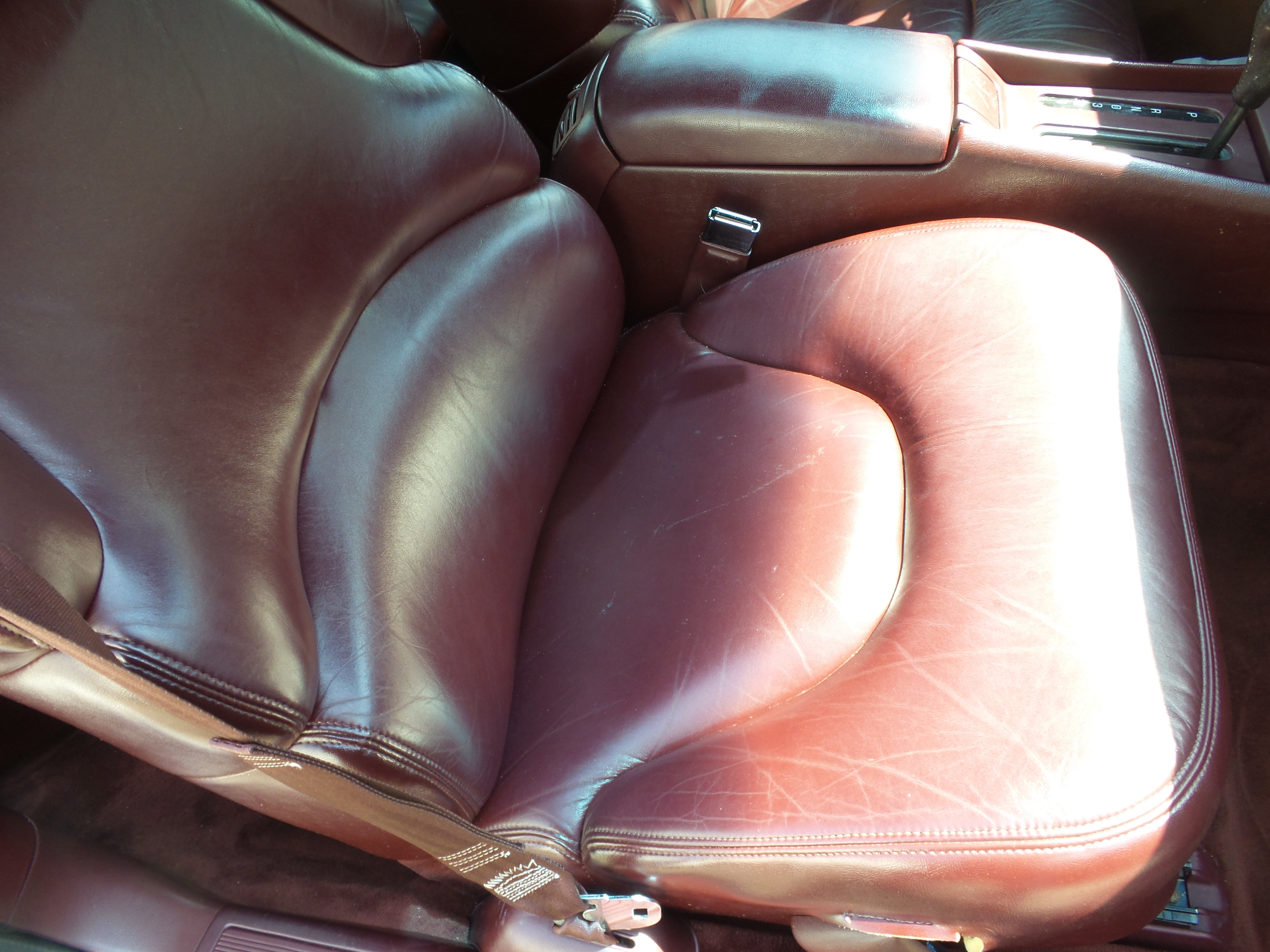 Used 1995 Buick Riviera Coupe FWD image 13