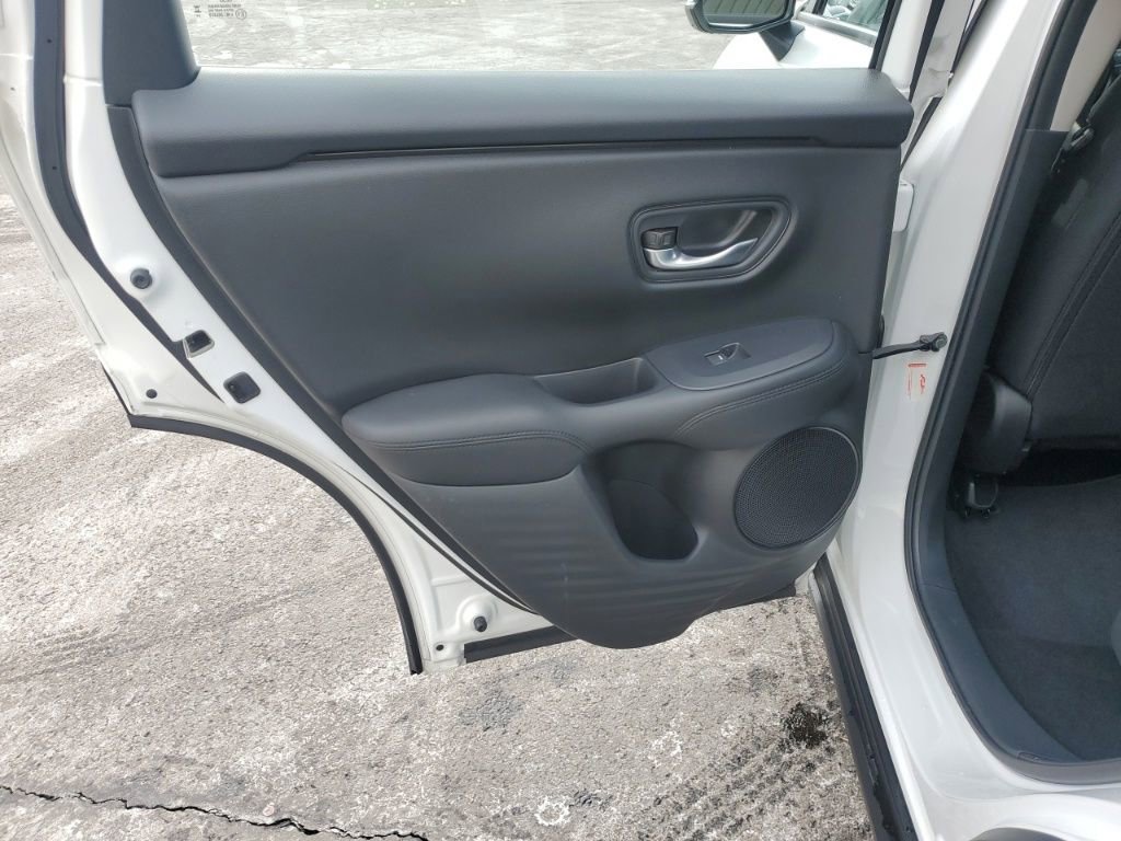 Certified 2025 Honda HR-V LX image 25