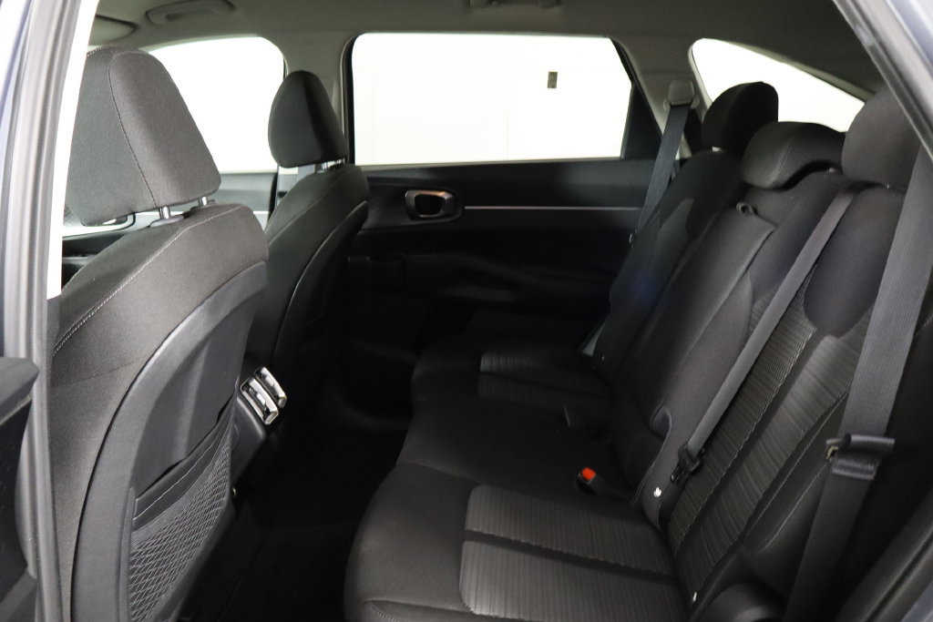 Used 2024 Kia Sorento LX FWD image 16