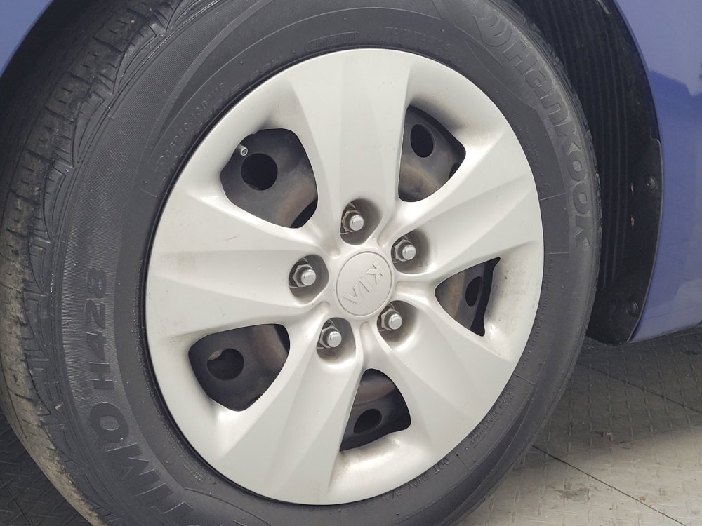 Used 2017 Kia Forte LX image 31