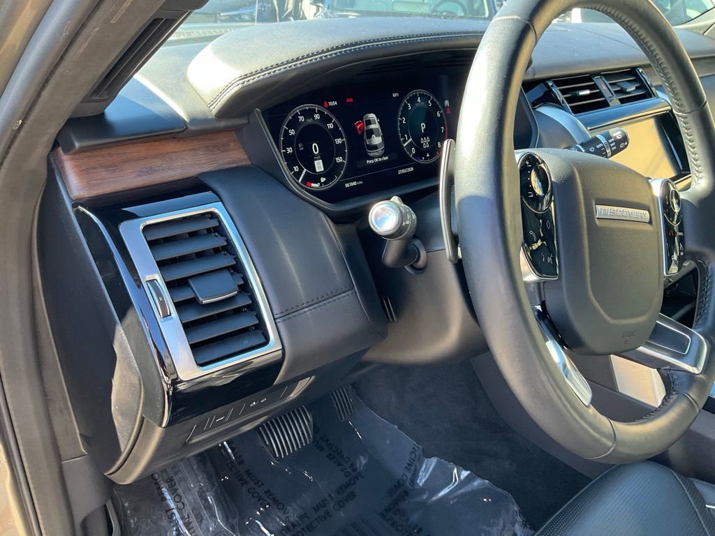Used 2020 Land Rover Discovery HSE Luxury AWD/4WD image 19
