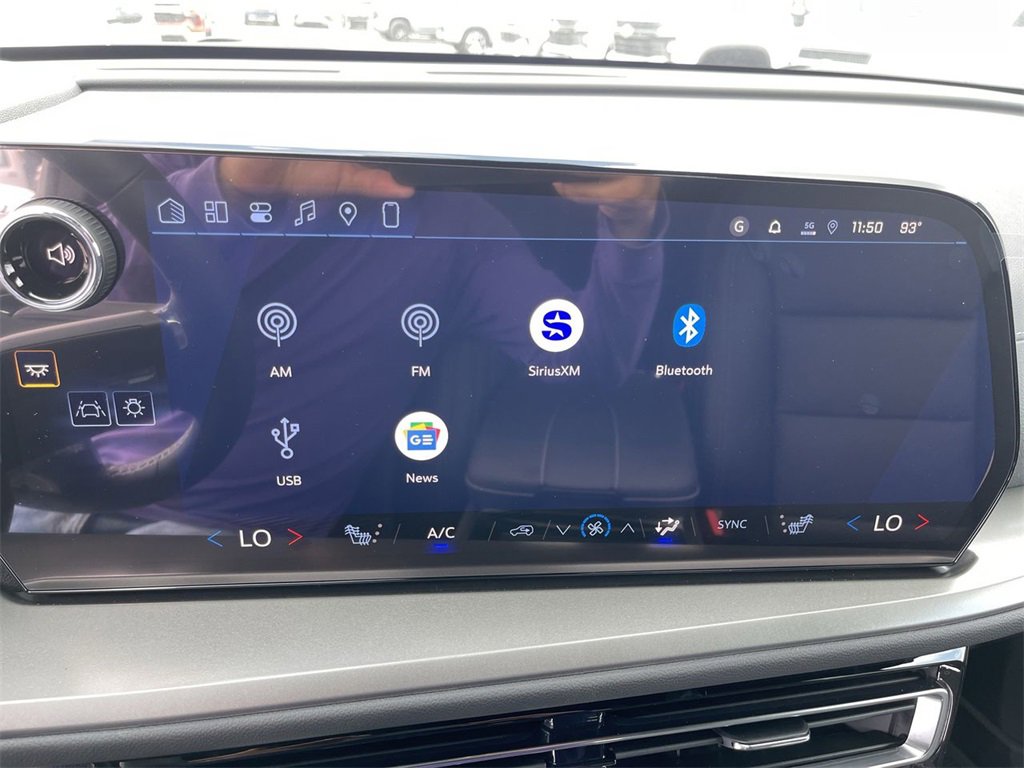 New 2026 Chevrolet Traverse LT w/ Sun and Wheel Package image 16