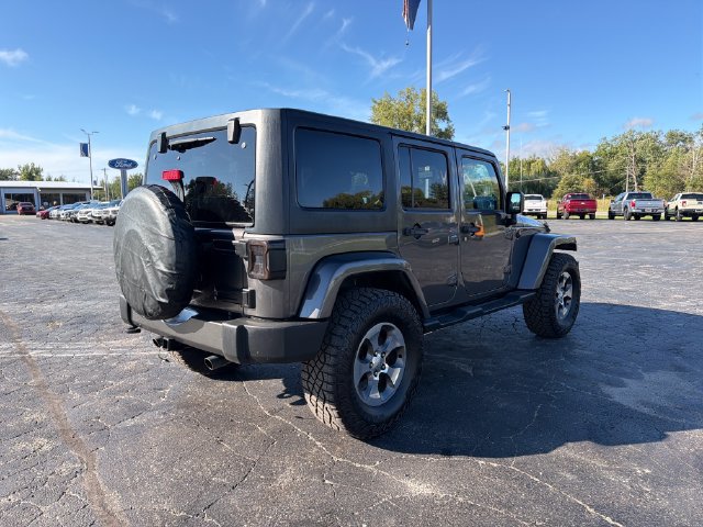 Used 2018 Jeep Wrangler Unlimited Sahara AWD/4WD image 7
