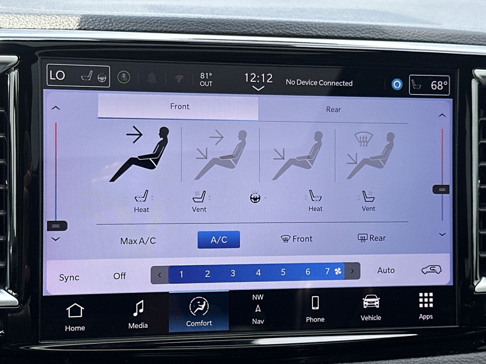 Used 2025 Chrysler Pacifica Limited FWD image 29