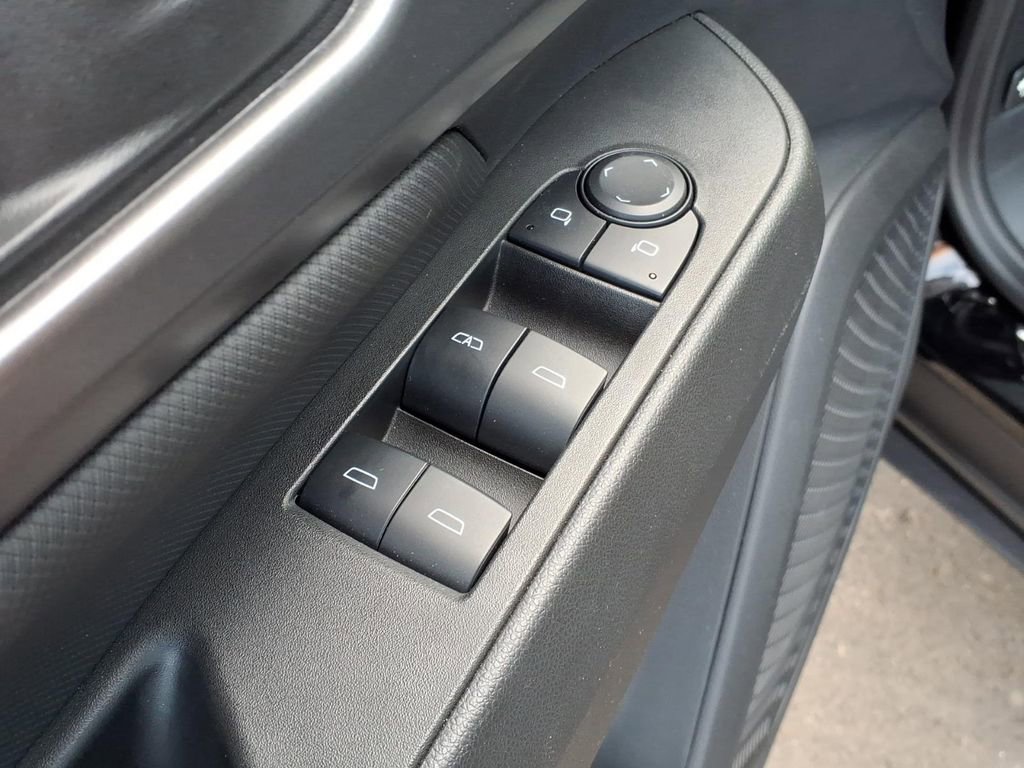 Used 2024 Chevrolet Equinox EV RS image 10