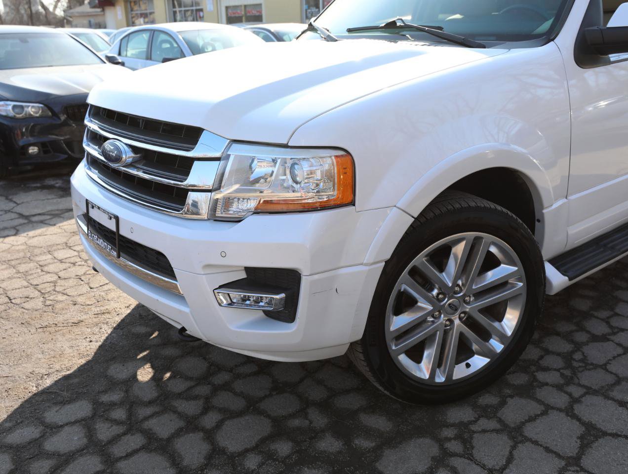 Used 2016 Ford Expedition Limited image 2
