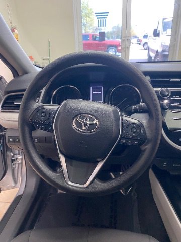 Used 2019 Toyota Camry LE w/ Convenience Package FWD image 25