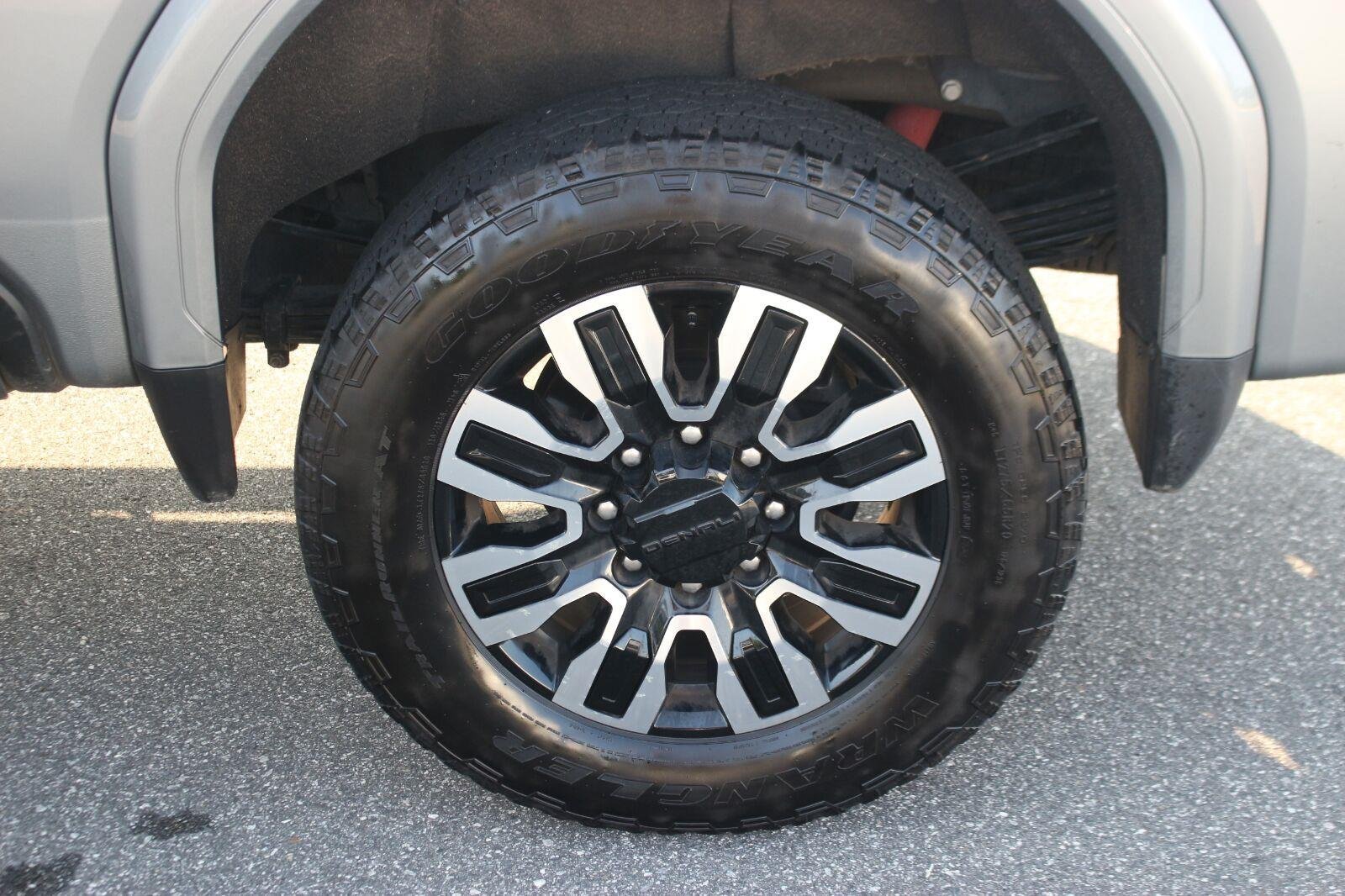 Used 2024 GMC Sierra 3500 Denali Ultimate AWD/4WD image 41