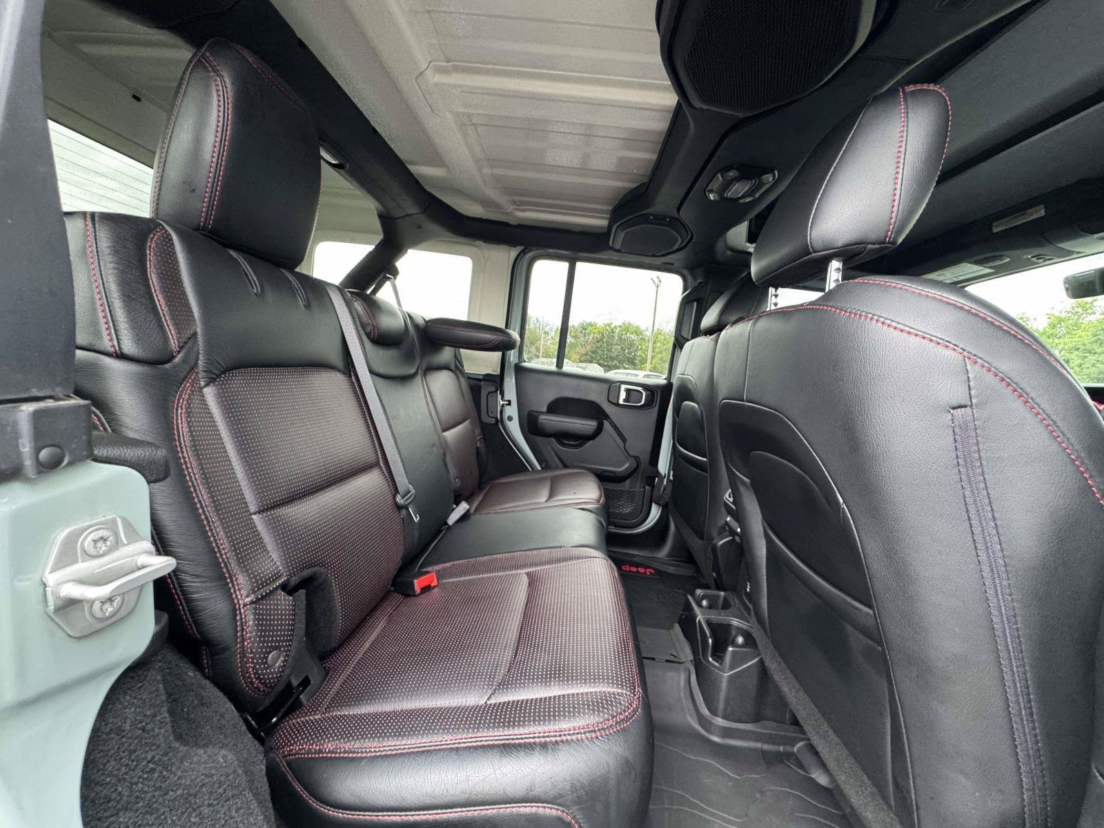 Used 2023 Jeep Wrangler Unlimited Rubicon w/ Cold Weather Group AWD/4WD image 20
