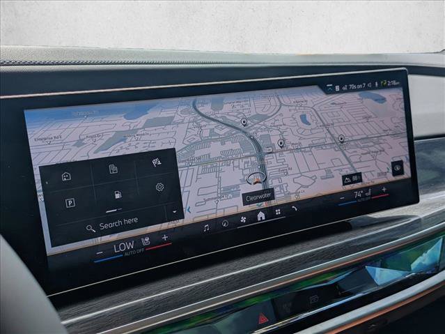 Used 2026 BMW 740i w/ Executive Package image 10