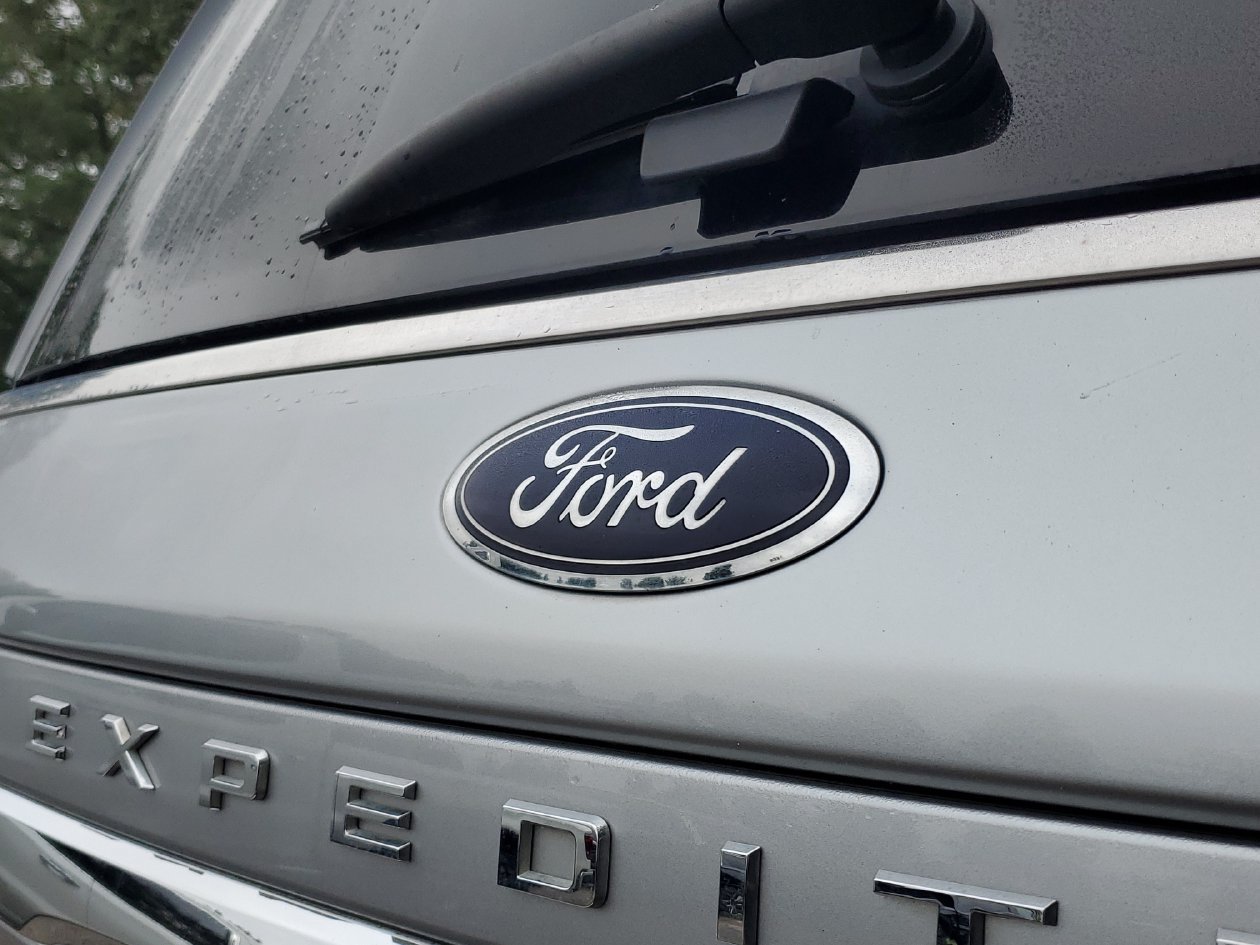 Used 2024 Ford Expedition Limited RWD image 6