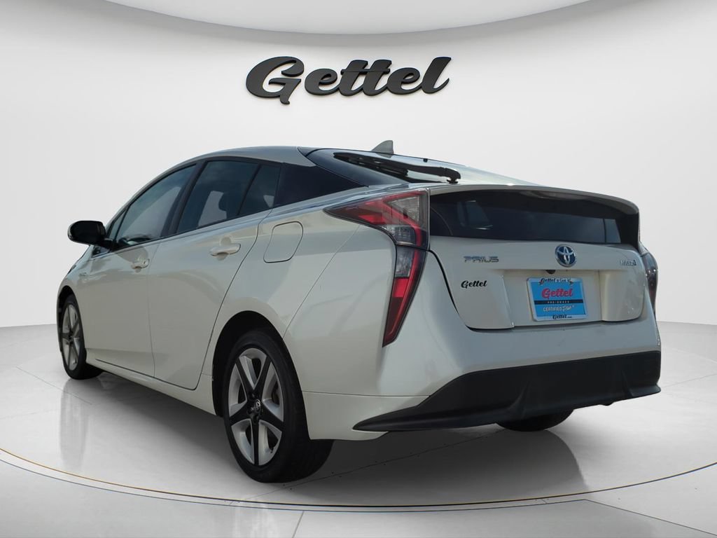 Used 2017 Toyota Prius Four Touring FWD image 7