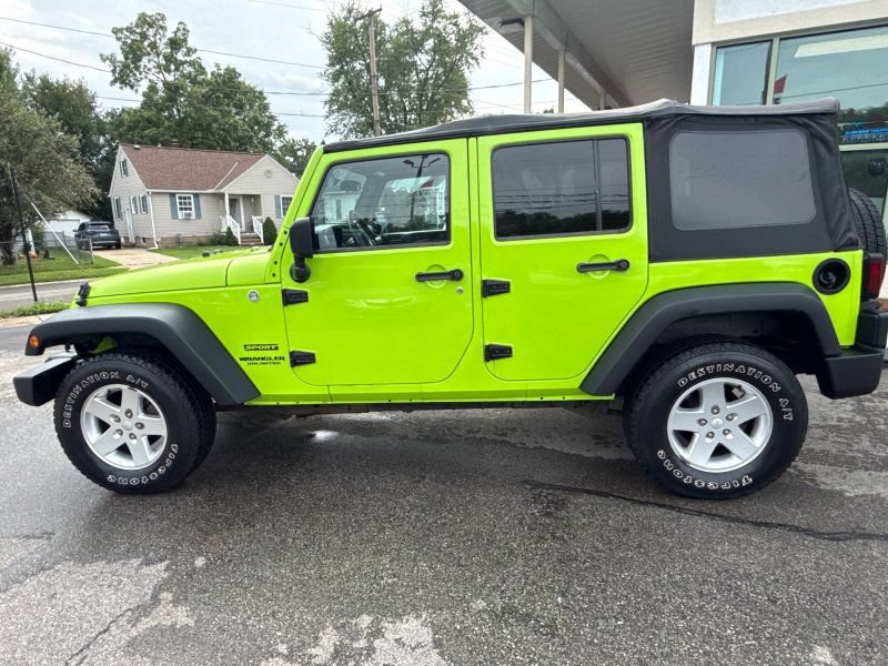 Used 2012 Jeep Wrangler Unlimited Sport AWD/4WD image 8