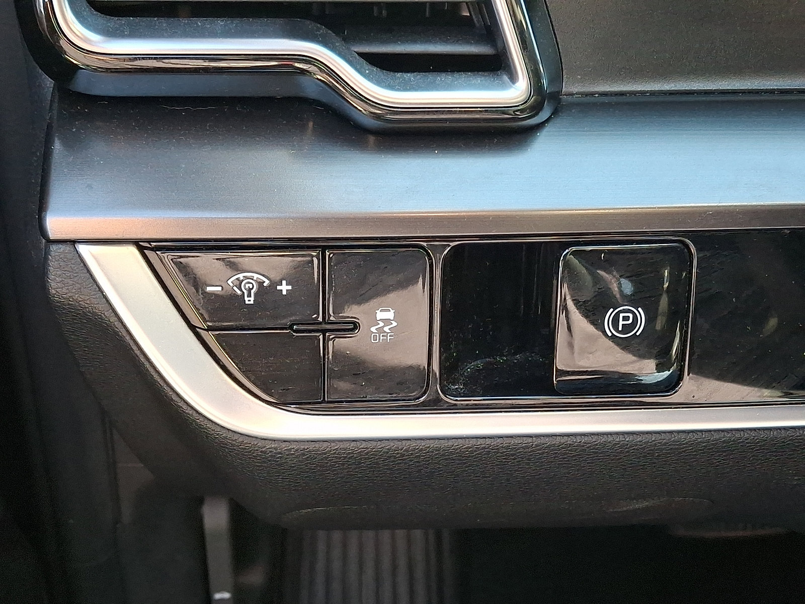 Certified 2024 Kia Sportage EX AWD/4WD image 24