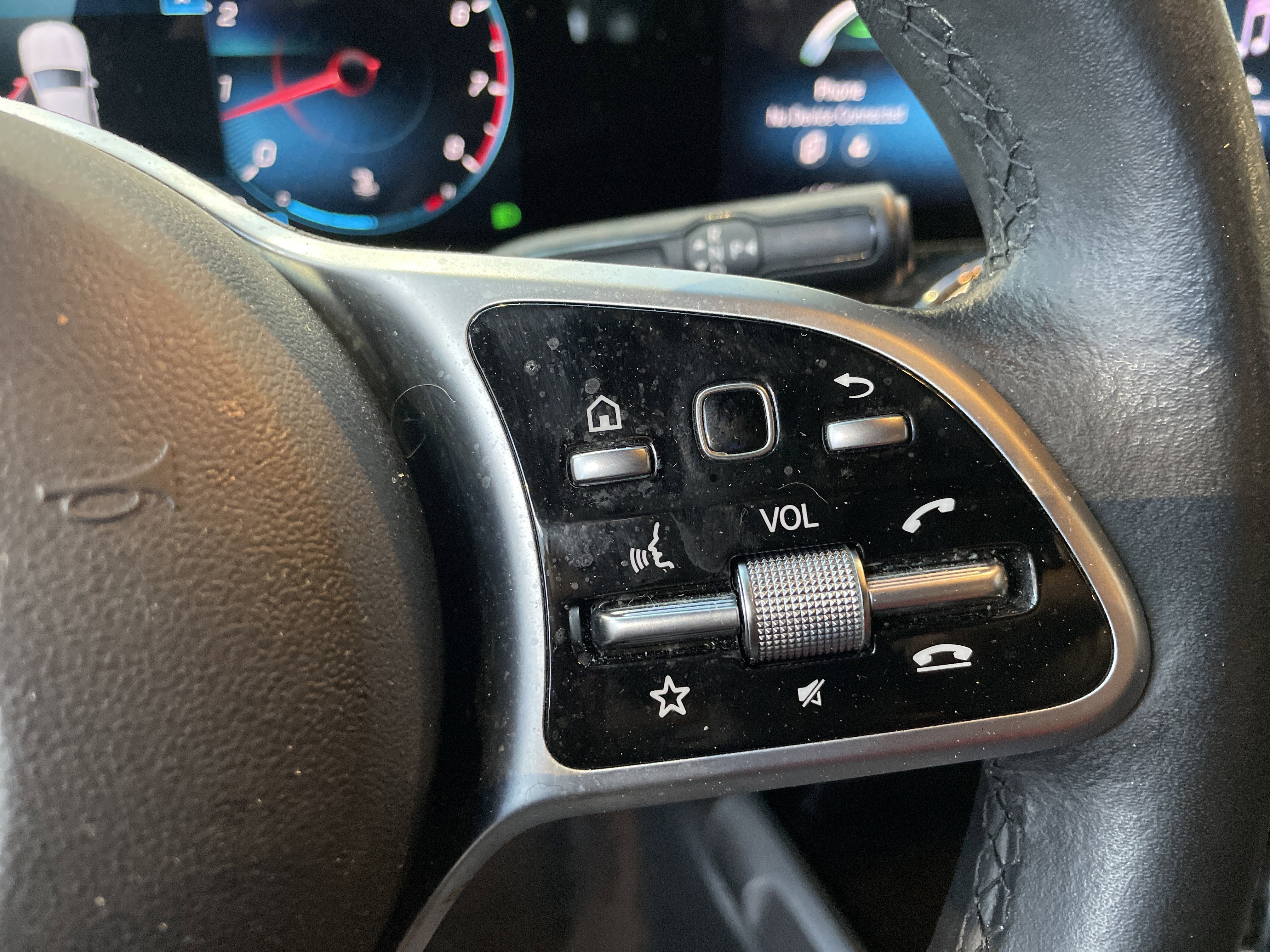 Used 2021 Mercedes-Benz GLB 250 image 23