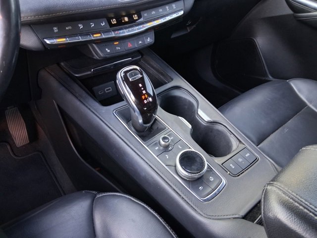 Used 2023 Cadillac XT4 Luxury w/ Cold Weather Package image 12