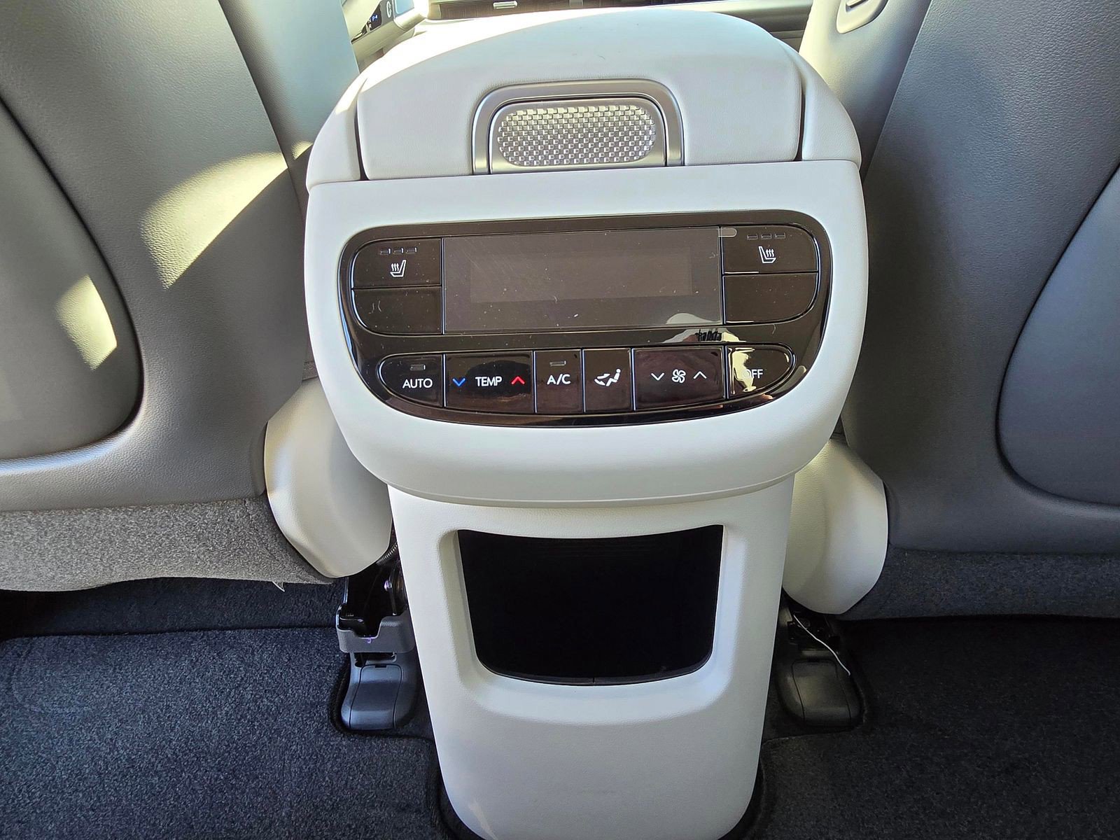 New 2026 Hyundai Ioniq 9 SEL image 12