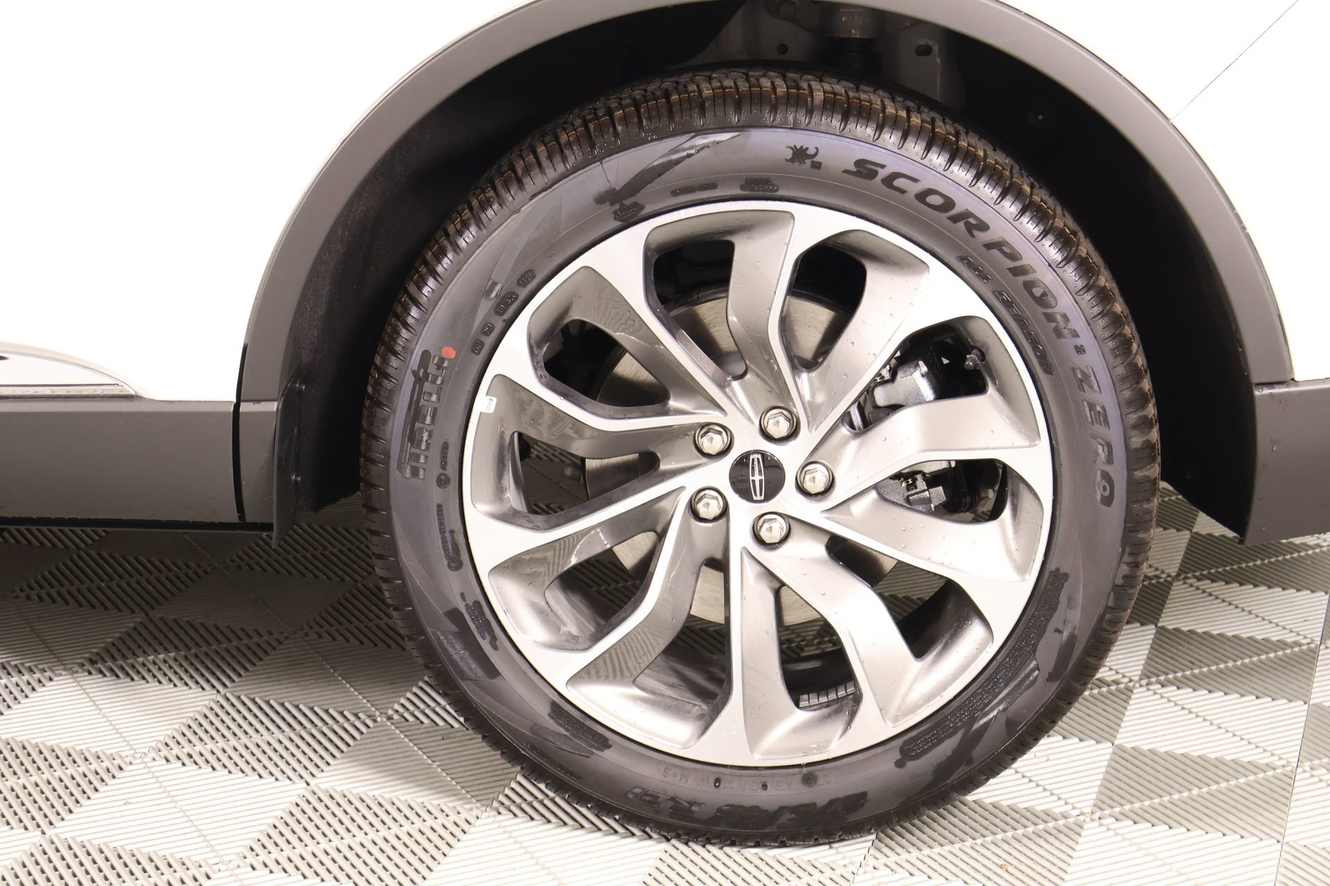 New 2026 Lincoln Aviator AWD image 20