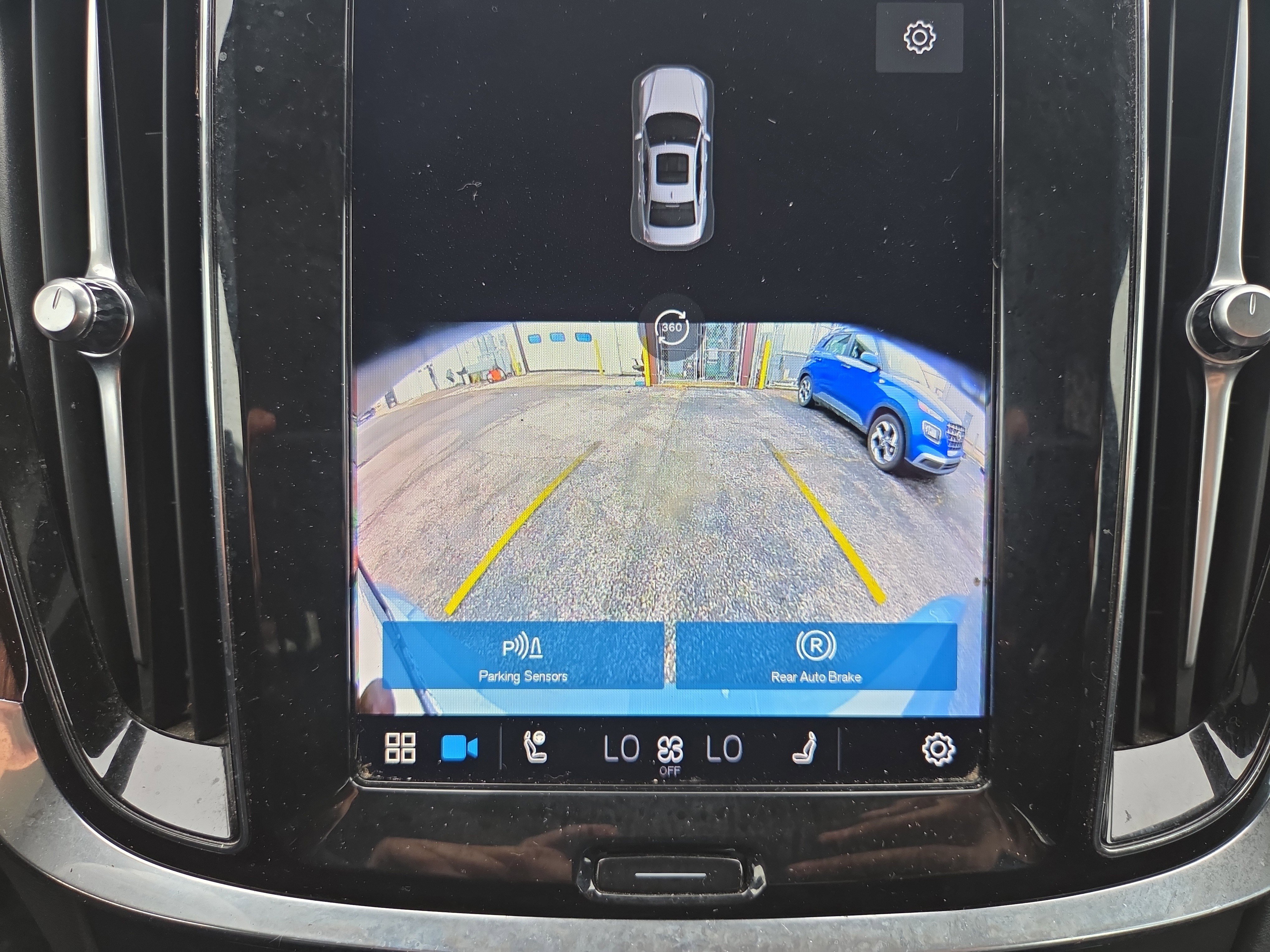 Used 2024 Volvo S60 B5 Plus w/ Climate Package image 15