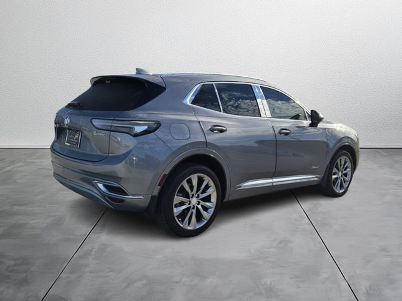 Used 2021 Buick Envision Avenir w/ Technology Package II image 5