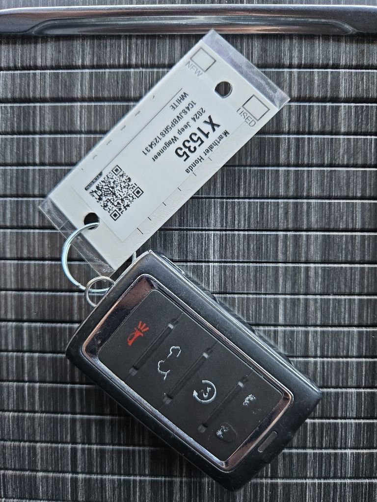 Used 2024 Jeep Wagoneer Series II w/ Flexible Seating Group AWD/4WD image 30