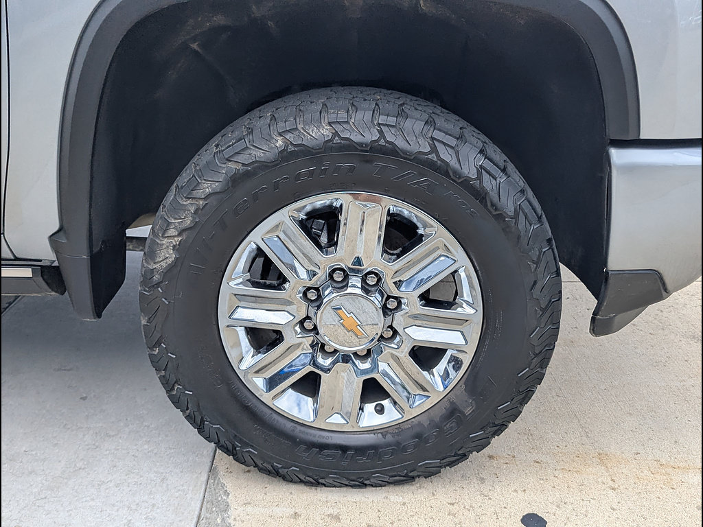 Used 2024 Chevrolet Silverado 2500 High Country w/ High Country Premium Package AWD/4WD image 19