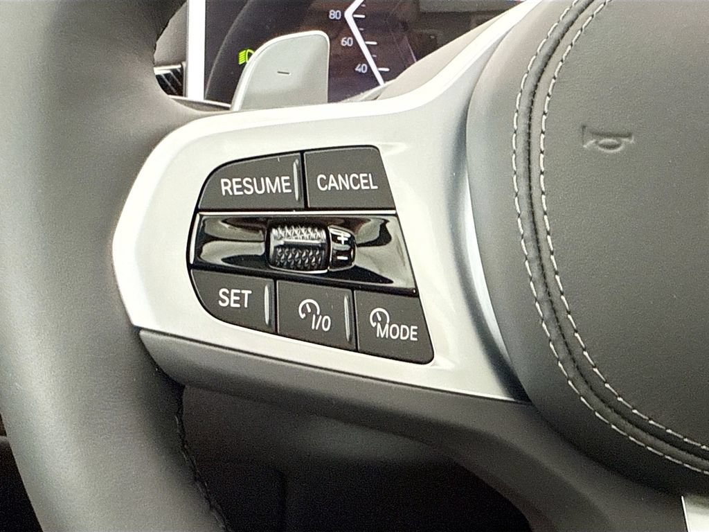 Used 2026 BMW X5 xDrive40i w/ M Sport Package AWD/4WD image 11