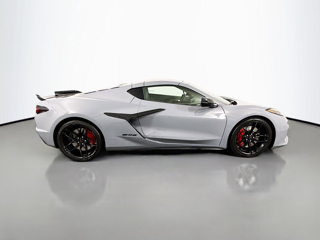 Used 2025 Chevrolet Corvette Z06 image 8