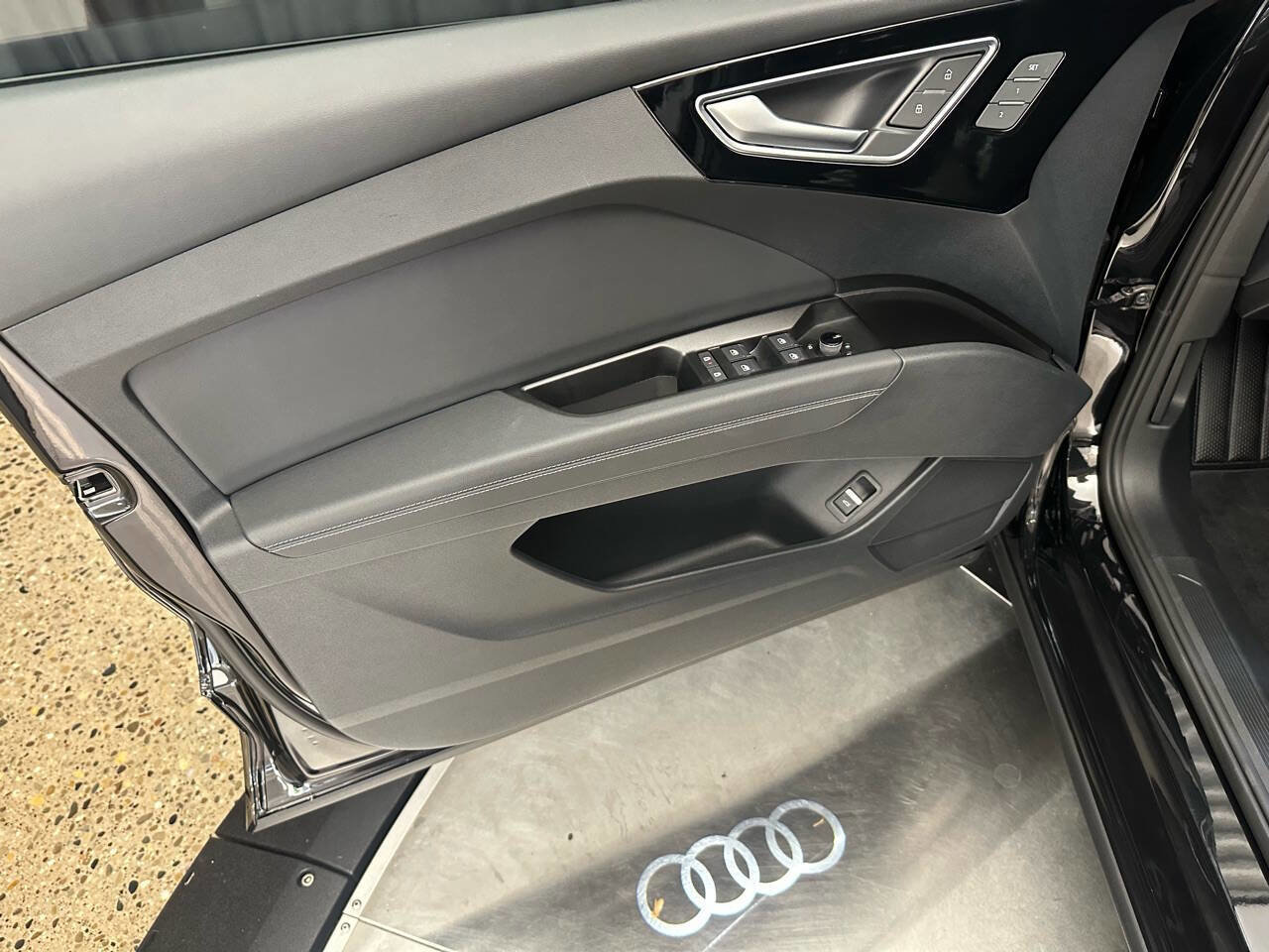 Used 2023 Audi Q4 e-tron Prestige w/ Black Optic Package AWD/4WD image 21