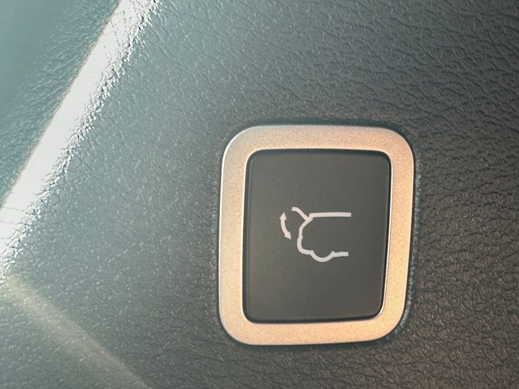 New 2026 Chrysler Pacifica Pinnacle image 8