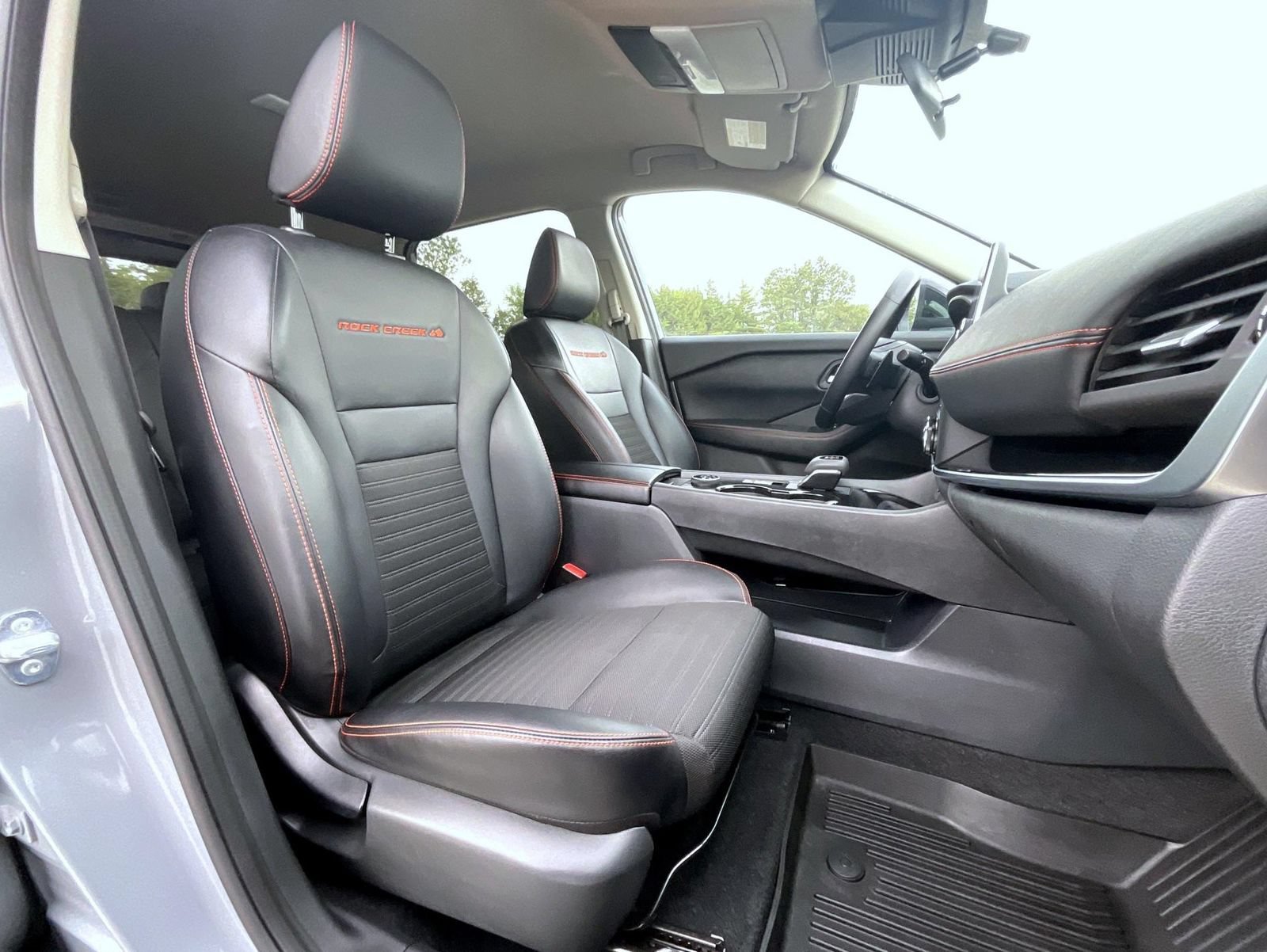 Certified 2025 Nissan Rogue SV AWD/4WD image 16