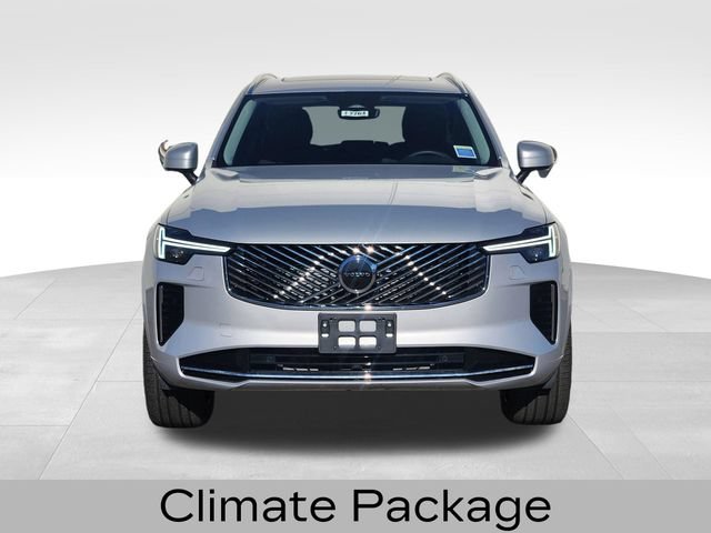 Certified 2025 Volvo XC90 B5 Core w/ Climate Package AWD/4WD image 2