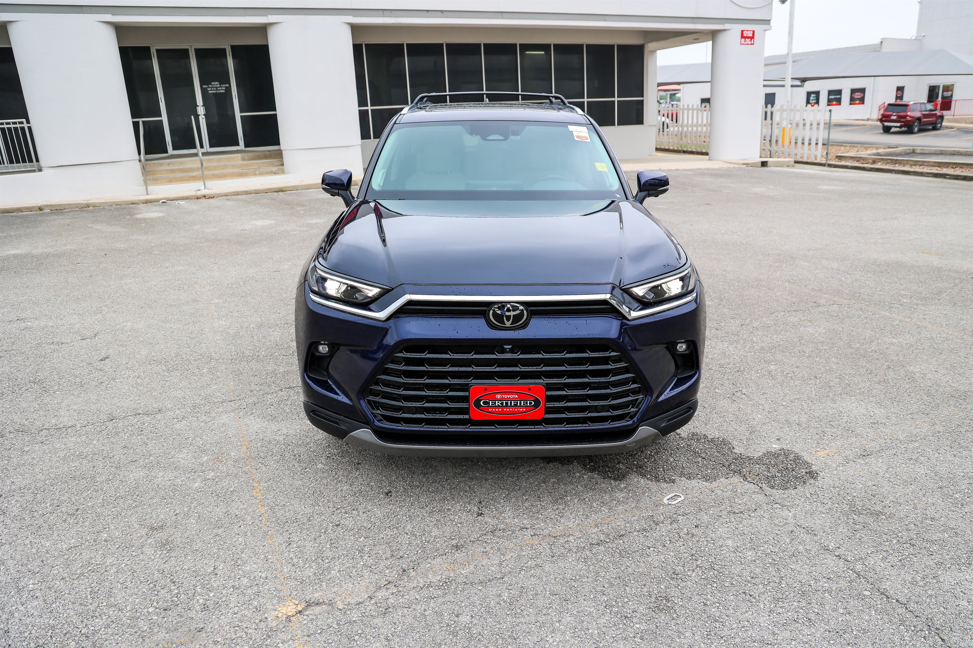 Certified 2025 Toyota Grand Highlander FWD image 4