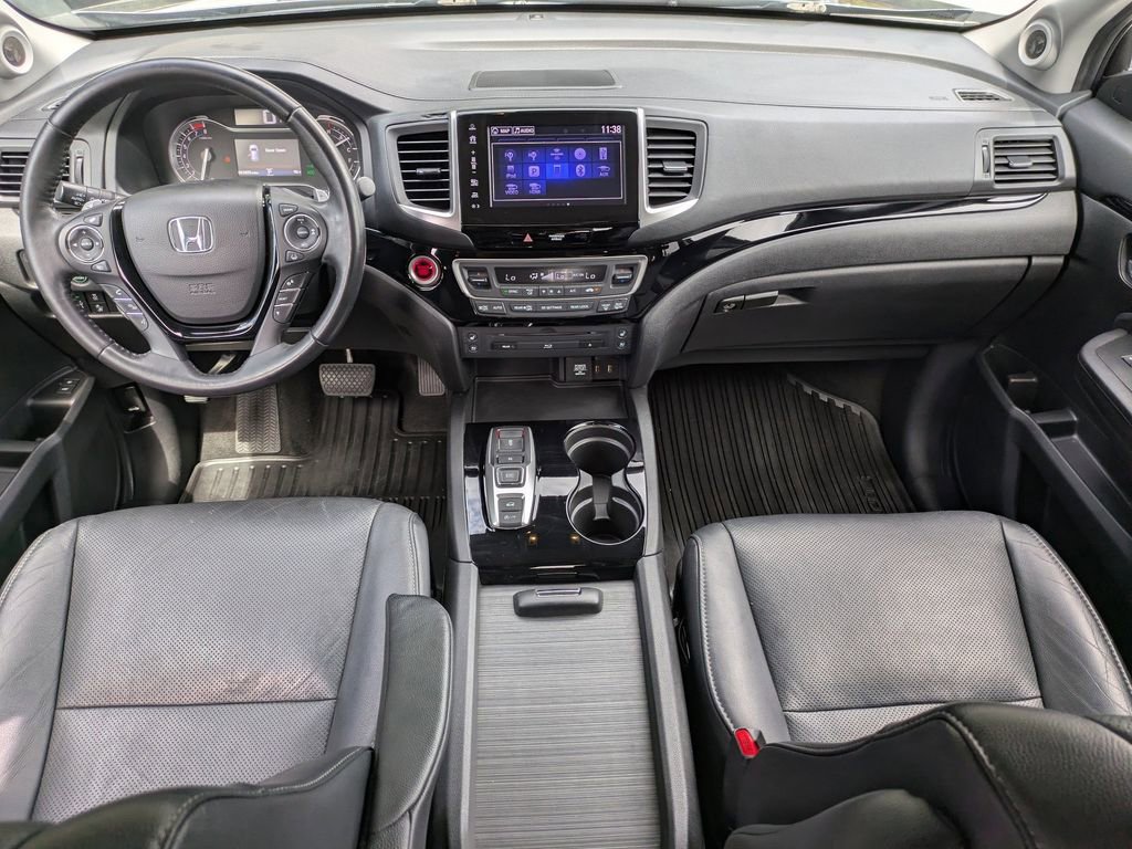 Used 2017 Honda Pilot Elite image 16