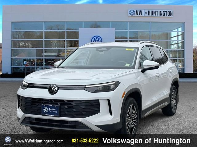 Certified 2025 Volkswagen Tiguan S w/ 18" Wheel Package image 2