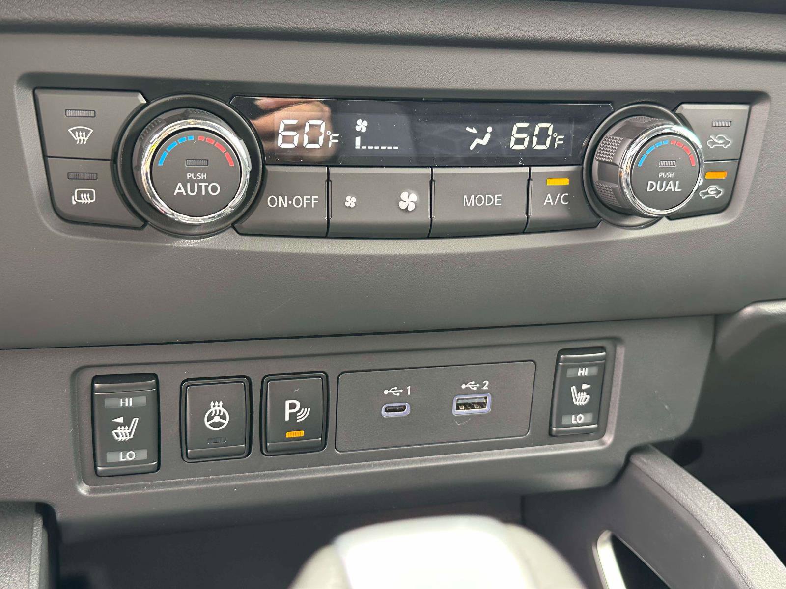 Used 2025 Nissan Frontier SV w/ SV Convenience Package image 26