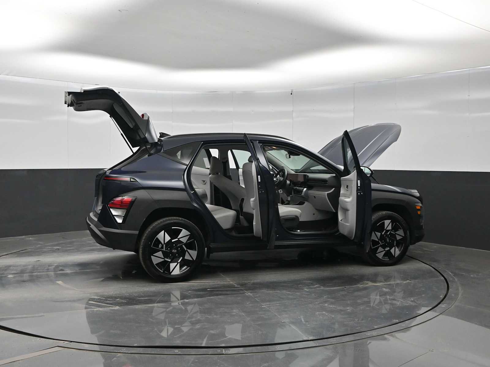 Used 2024 Hyundai Kona SEL AWD/4WD image 46